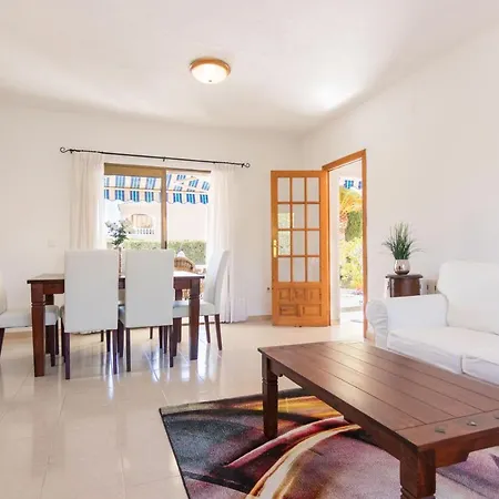 Charming One-floor With Private Pool In Balcones