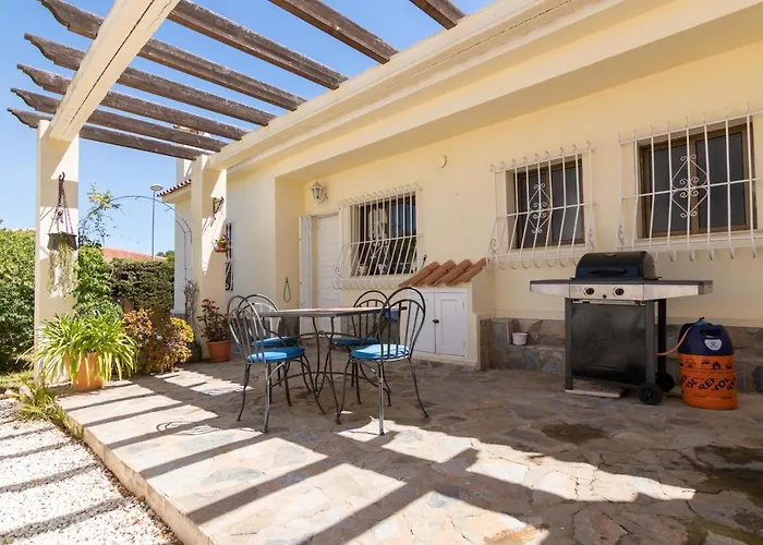 Charming One-floor With Private Pool In Balcones *