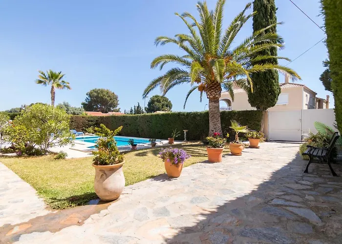 Charming One-floor With Private Pool In Balcones *