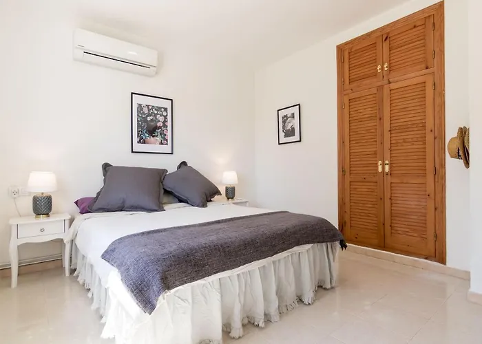 Charming One-floor With Private Pool In Balcones *